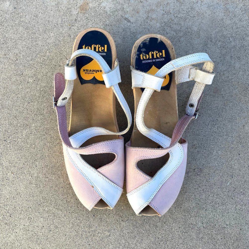 RARE Hasbeens wooden clogs - pink & white - cross-strap